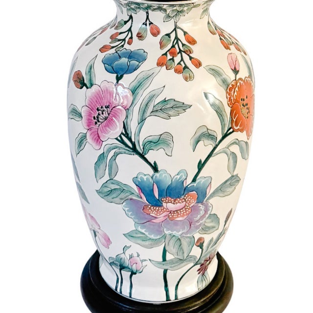 Vintage Chinoiserie Famille Rose Porcelain Table Lamps With Brass Shou Finials - a Pair For Sale - Image 4 of 15
