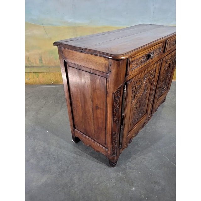 Louis XV Credenza in Walnut For Sale - Image 11 of 13