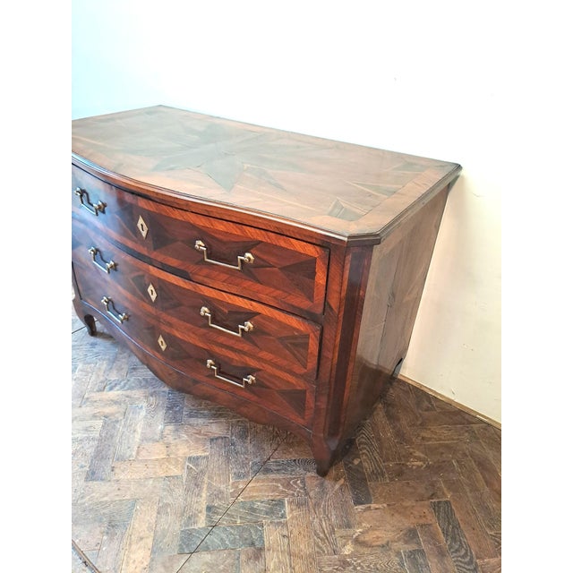Early 19th Century Antique French Commode in Mixed Woods, 1800 For Sale - Image 5 of 9
