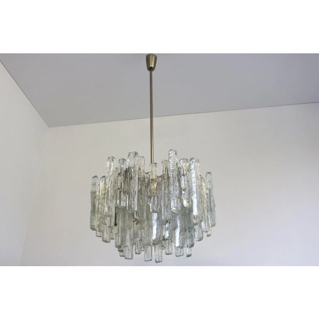 Large Mid-Century Modern Chandelier Ice Glass from J.T. Kalmar, 1960s For Sale - Image 12 of 13