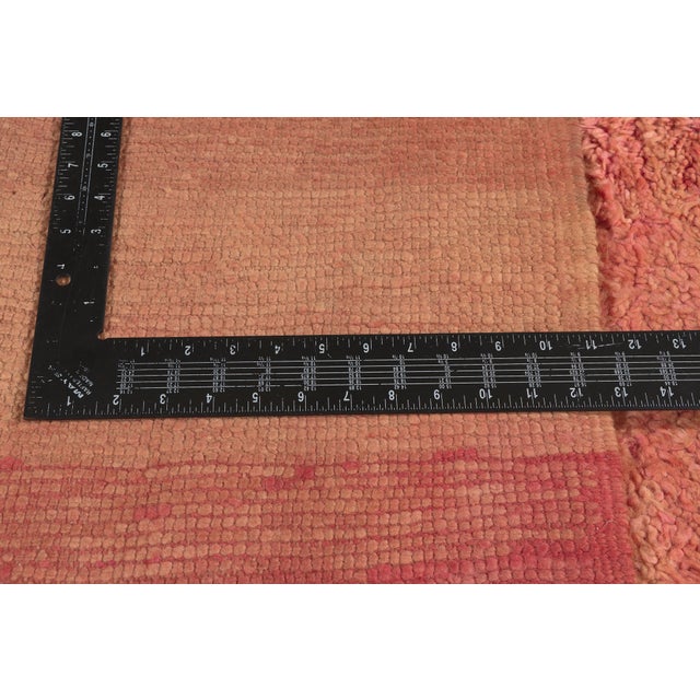 Textile Vintage Beni Mrirt Moroccan Rug, 05'05 X 09'00 For Sale - Image 7 of 10