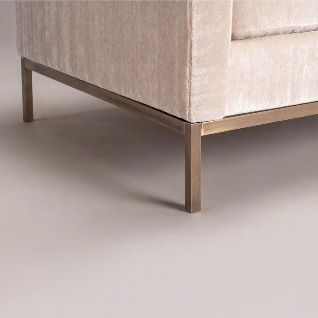 Beige Florence Knoll Settee Loveseat in Limani Mohair & Brushed Bronze For Sale - Image 8 of 8