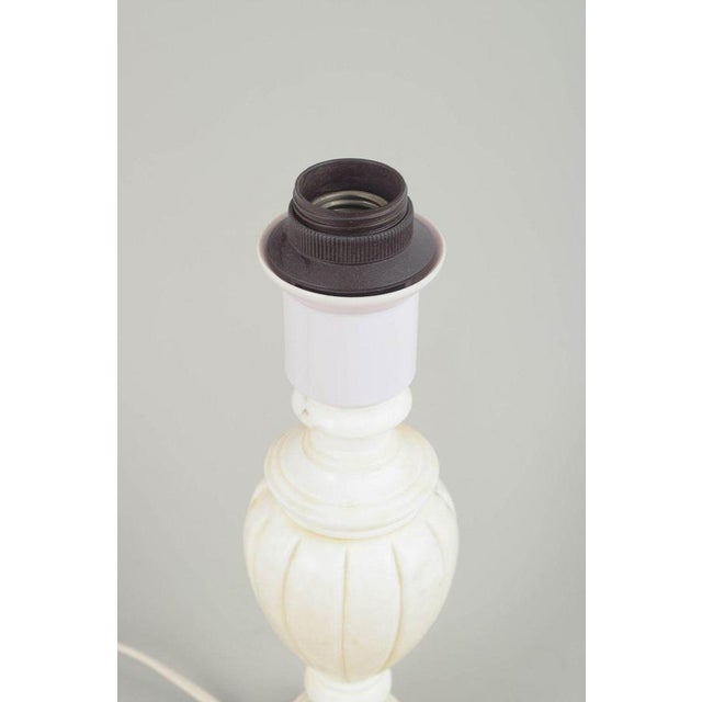 Italian Marble Table Lamp Table lamp, 1970s. Classically shaped table lamp crafted in white marble with an elegant...