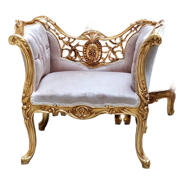 French Louis XV-Inspired Accent Chair – Gold Leaf Carved Frame With Luxurious Damask Upholstery For Sale