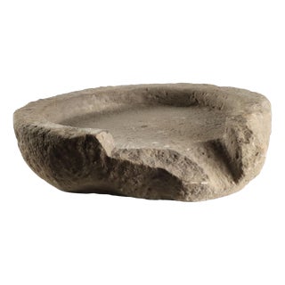 Circular Basin in Stone For Sale