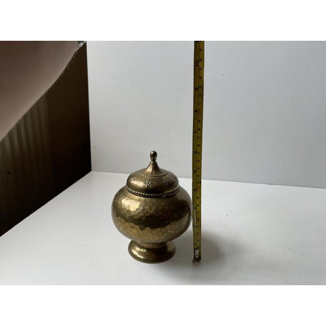 Metal Art Deco Italian Tea Jar in Hammered Brass, 1940s For Sale - Image 7 of 9