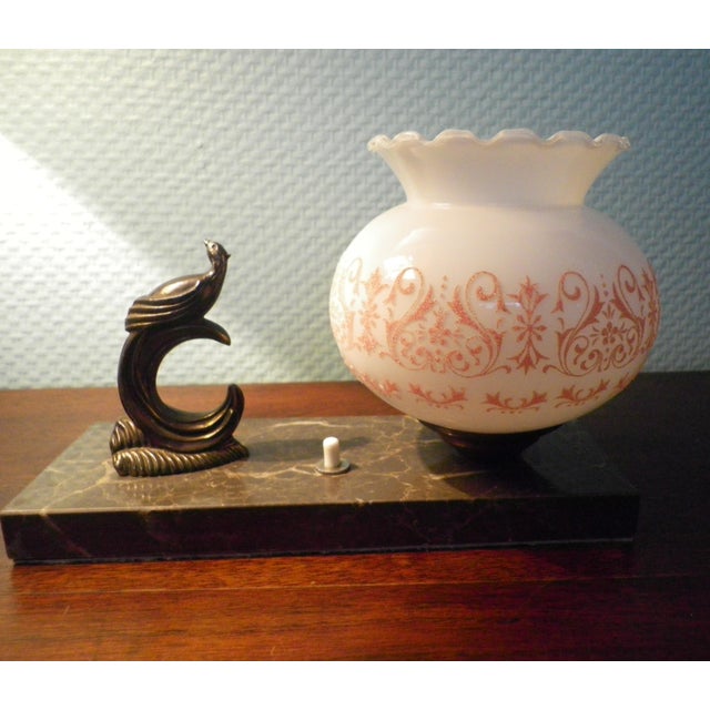 Table Lamp with Marble Base, White and Salmon Opaline Glass Shade, and Bronze-Patinated Spelter Bird Decoration, 1940s For Sale - Image 9 of 9