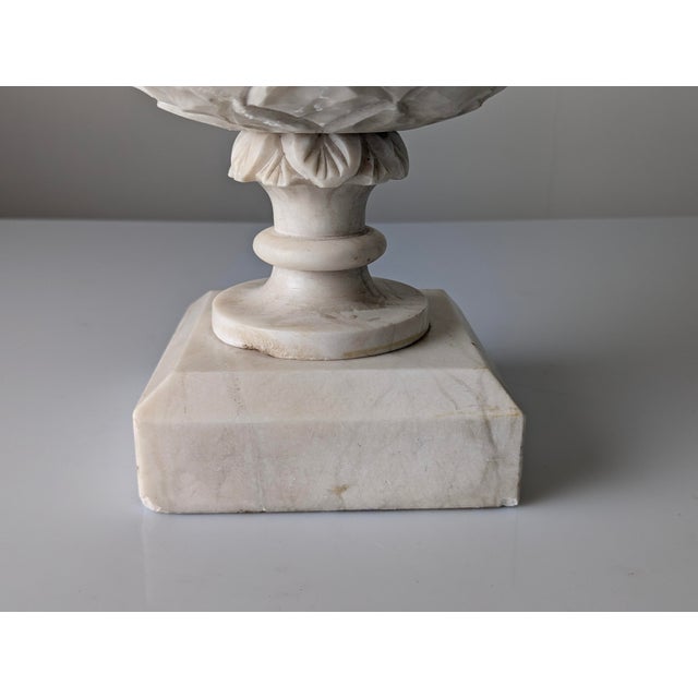 Art Deco Hand-Carved Alabaster Pineapple Table Lamp, París, 1930s For Sale - Image 9 of 10