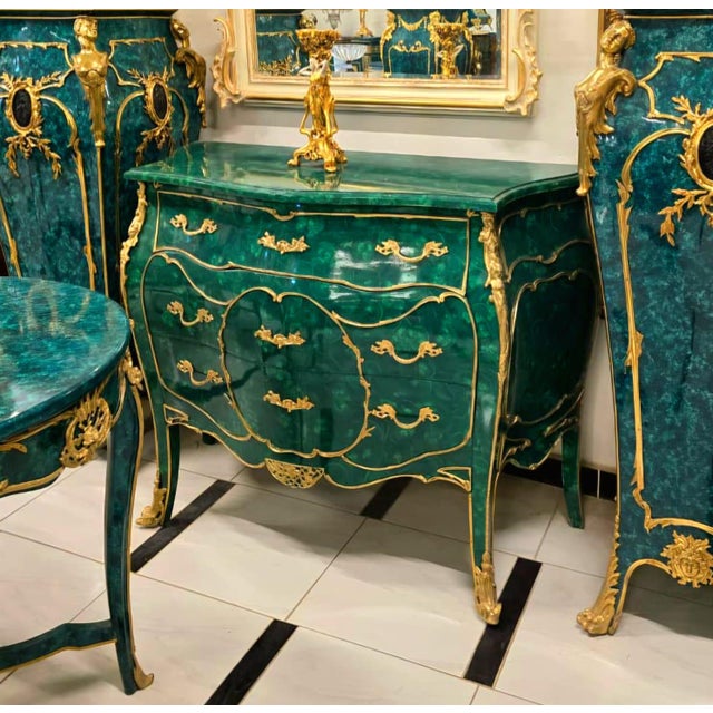 Introduce timeless French sophistication into your home with this magnificent Louis XV Bombe Commode, finished in an...