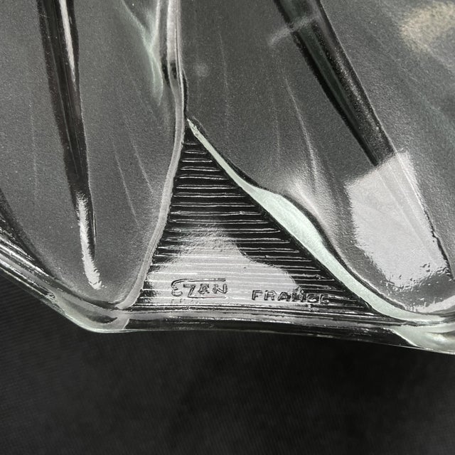 Metal Art Deco Bronze & Glass Wall Lamp by Ezan, France, 1940s For Sale - Image 7 of 9