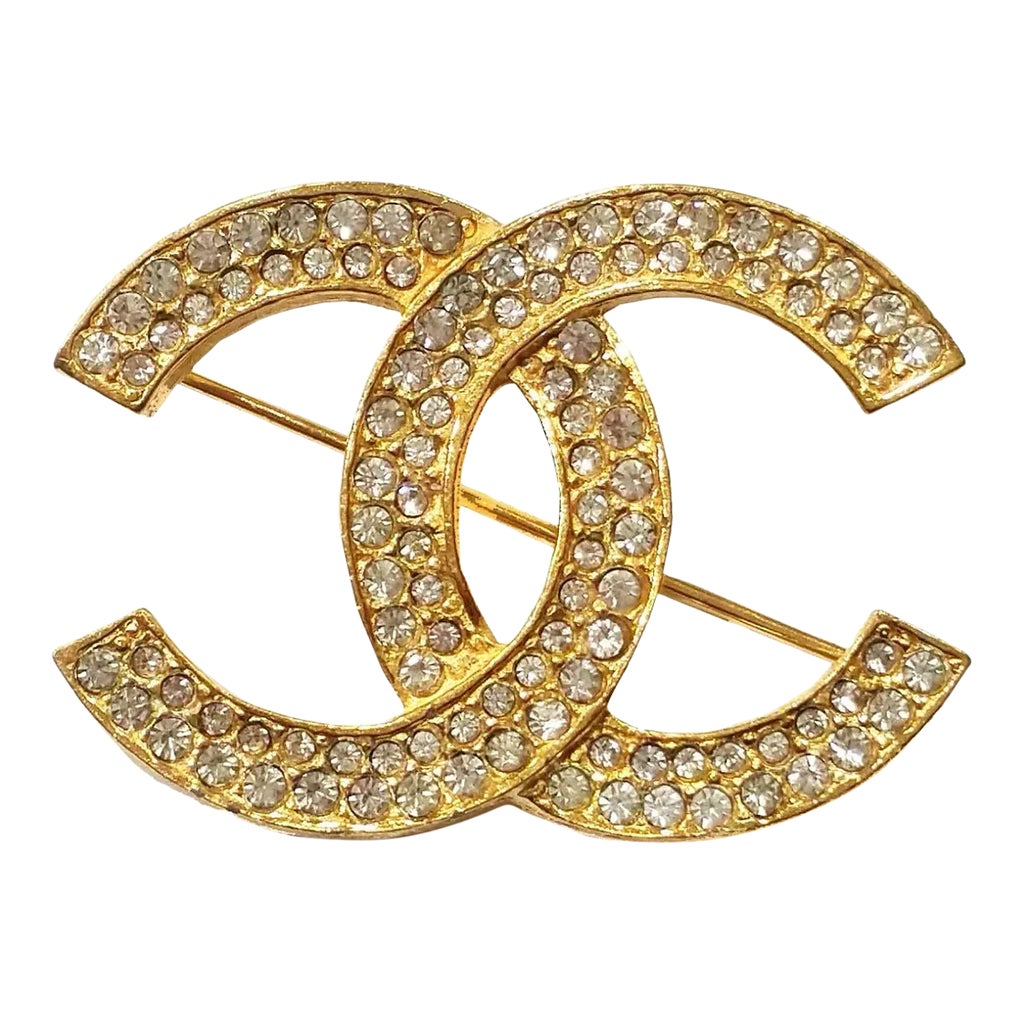 CHANEL Authentic Gold Logo Brooch CHANEL Authentic Gold Logo Brooch display picture 1