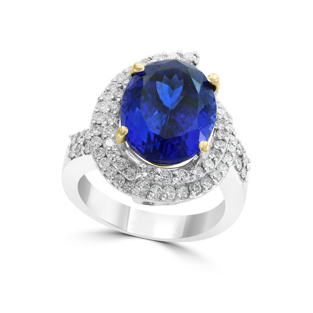 8.5 Carat Oval Tanzanite and 2 Carat Diamond Ring 18 Karat White Gold, Estate, Size 3 For Sale - Image 4 of 8