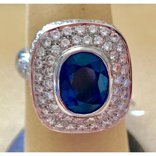 Metal Ceylon Blue Sapphire and Diamond 18 Karat White Gold Cocktail Love Ring For Sale - Image 7 of 8