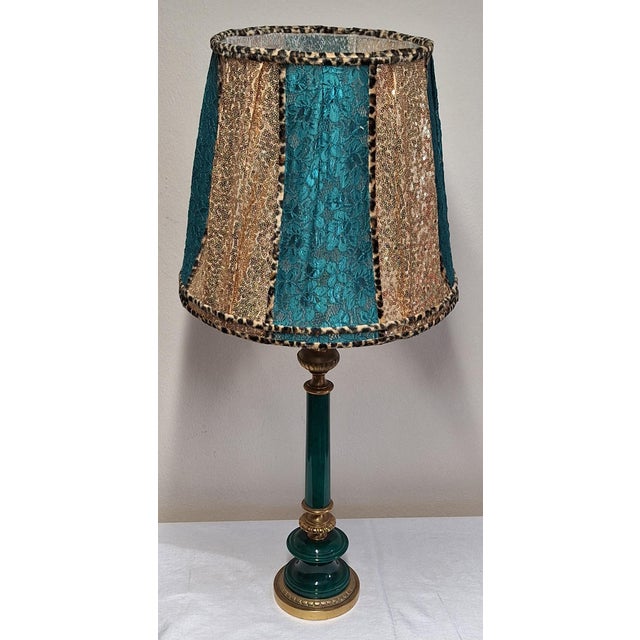Italian Vintage Table Lamp from the 70s with Green Alabaster Base with Brass and Bronze Elements and Handmade Sequin Shade by Lamplove, 1970s For Sale - Image 6 of 9