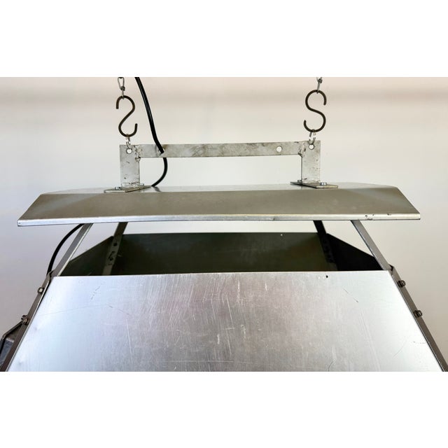 Industrial Large Industrial Factory Pendant Lamp in Silver from Elektrosvit, 1970s For Sale - Image 3 of 18