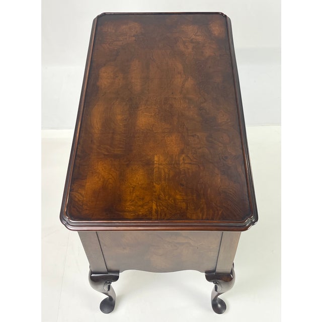 Vintage Hekman Queen Anne Style Walnut Burl Lowboy Dressing Table / Side Accent Chest For Sale - Image 12 of 15