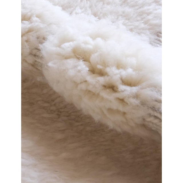 White Moroccan Beni Mrirt Wool Rug - 8.6 X 4.9 Ft For Sale - Image 4 of 10