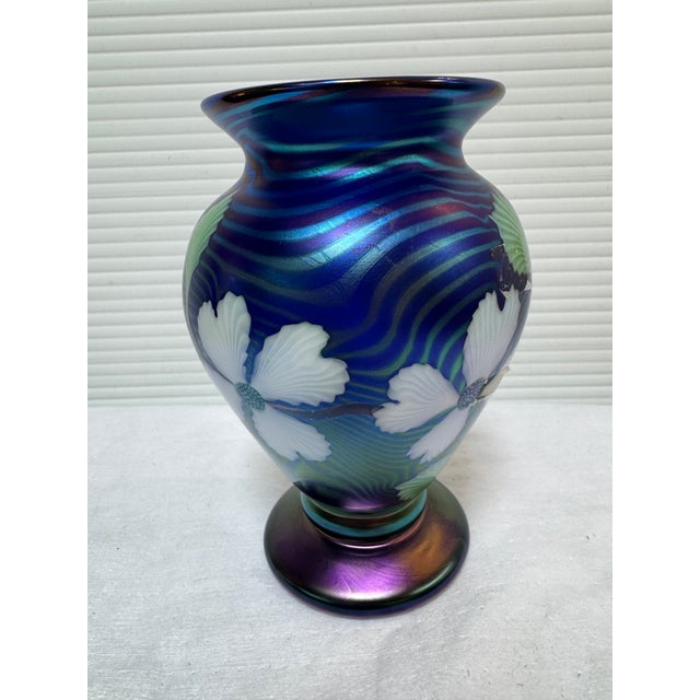 Late 20th Century Orient & Flume Floral Blue Art Glass Vase, Signed For Sale - Image 5 of 12