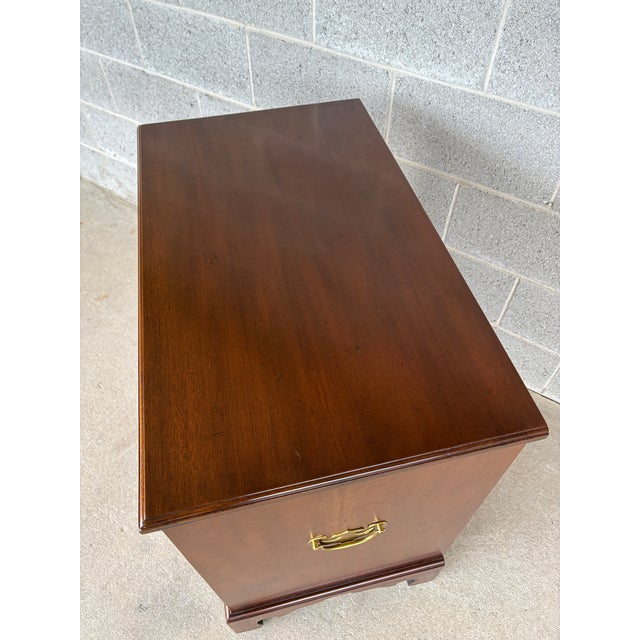 Kittinger Williamsburg Adaptation Mahogany 4 Drawer Bachelor Chest For Sale In Philadelphia - Image 6 of 11