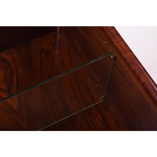 Art Deco Display Cabinet in Walnut, 1930s For Sale - Image 4 of 14