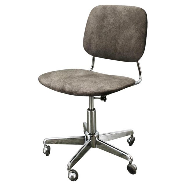 Italian Swivel Office Chair with Chrome Base, 1970s For Sale - Image 15 of 15