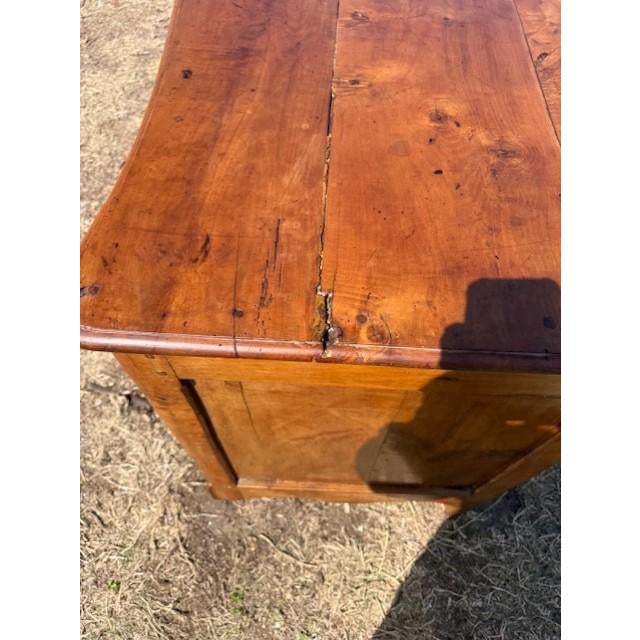 18th Century French Louis XV Cherrywood Chest of Drawer / Commode For Sale - Image 9 of 17