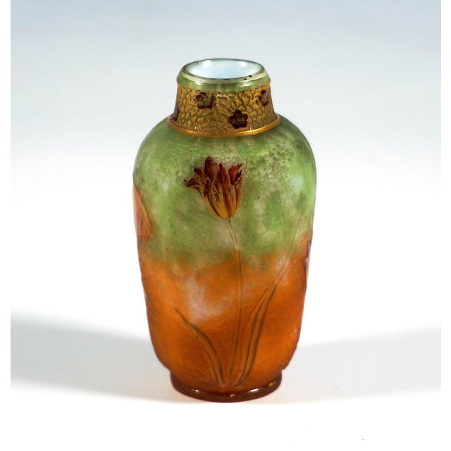 Art Nouveau Cameo Tulips Vase with Gilding from Daum Nancy, France, 1900s For Sale - Image 4 of 7