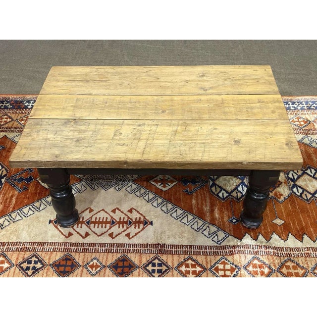 English fir coffee table from the 1950s - L=91.5cm, D=59cm, H=40cm.