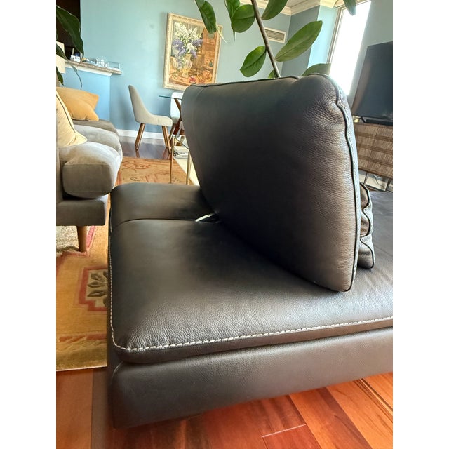 Black Leather Chaise Lounge by Roche Bobois For Sale - Image 8 of 8