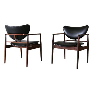 1950s Finn Juhl for Baker 400 1/2 Pair of Chairs Walnut and Leather No. 48 For Sale