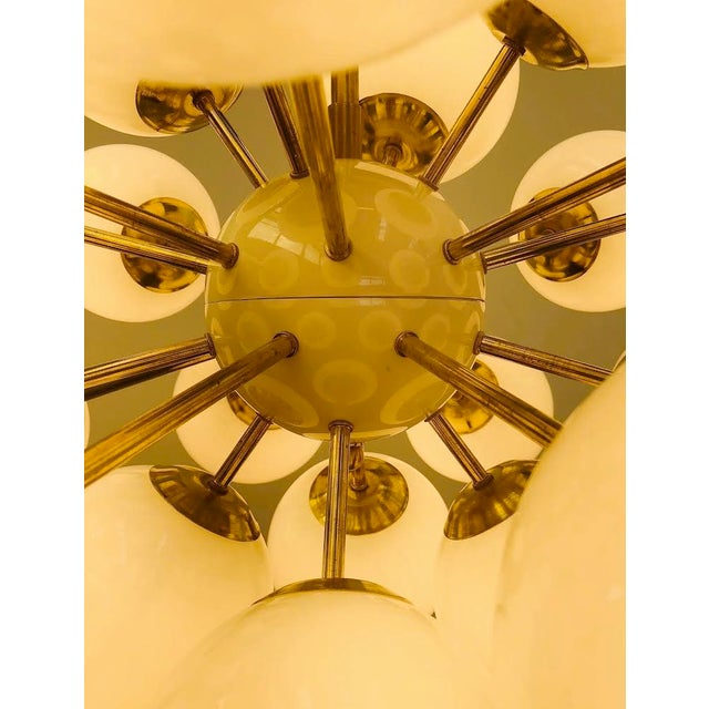 White 21st Century Ovale Natural Brass Glossy White Murano Sputnik Chandelier by Fabio LTD For Sale - Image 8 of 8