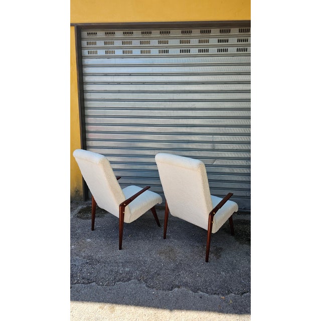 1960s Mid-Century Modern Chairs in White Bouclé Fabric and Wood, 1950s, Set of 2 For Sale - Image 5 of 11