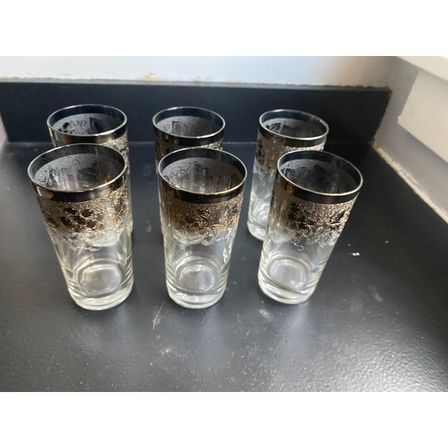 Mid-Century Modern Dorothy Thorpe Silver Band Bar Set – Carafe, Highball Glasses & Table Lighter For Sale - Image 3 of 15