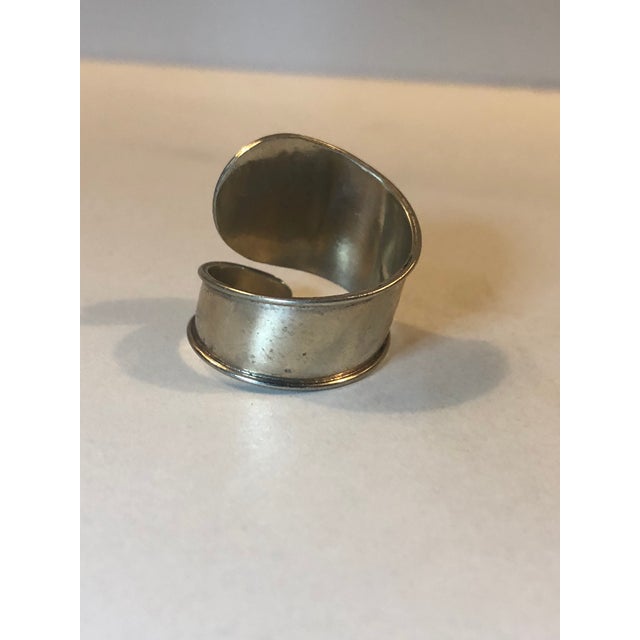 Vintage Sodalite and Silver Bypass Ring (Size 8) For Sale - Image 6 of 6