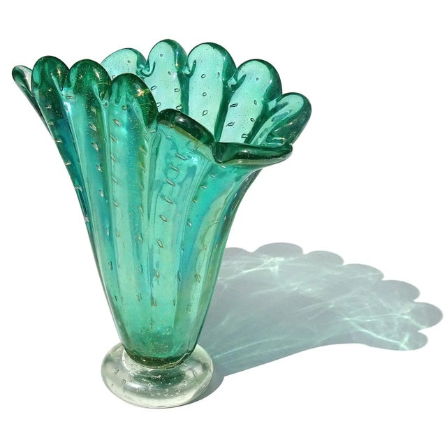 Barovier & Toso Vintage Murano Green Iridescent Gold Flecks Bubbles Italian Art Glass Fan Shape Scalloped Rim Flower Vase For Sale - Image 4 of 12