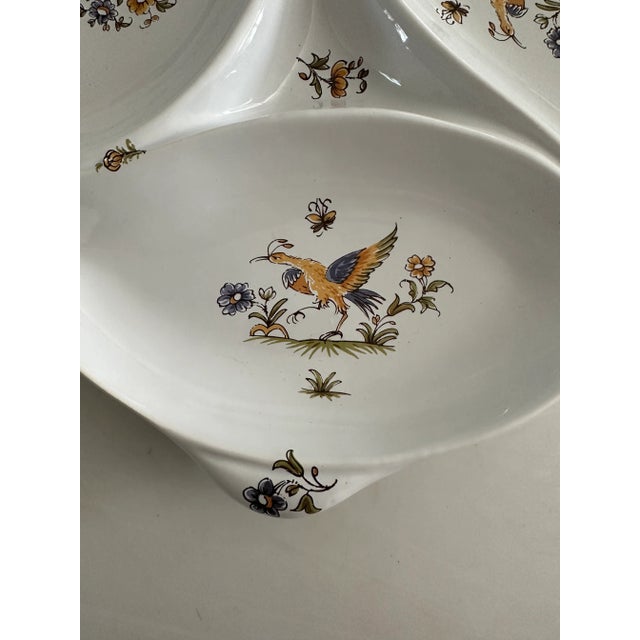 Up for your consideration today is this immaculate Decors Moustiers divided plate . Made in France Circa 1990’s Measures...