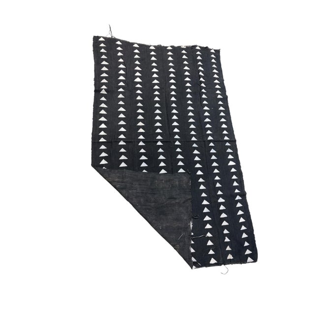 Vintage African Black and White Mud Cloth Textile Mali 65" by 41" For Sale In New York - Image 6 of 6