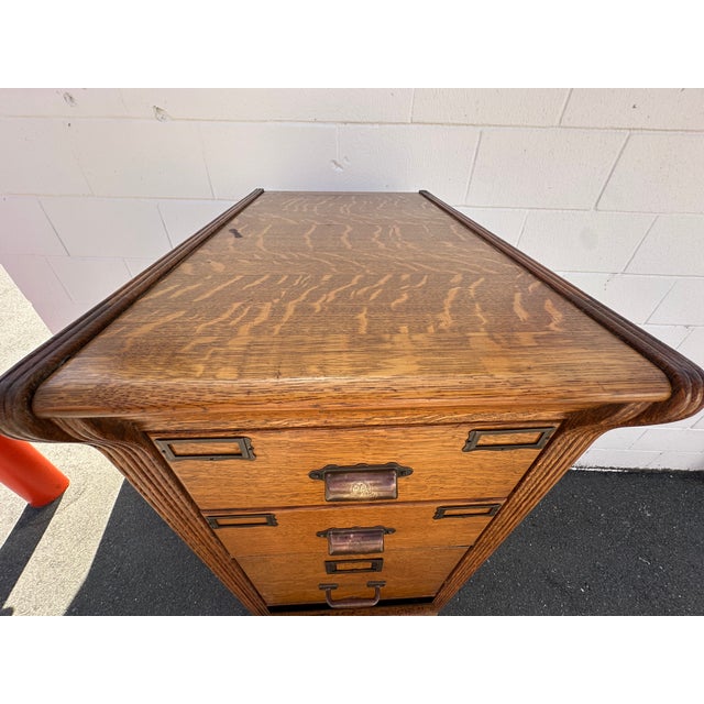 Antique Five Drawer Oak and Brass File Cabinet Yawman & Frbe MFG Co. For Sale - Image 17 of 18