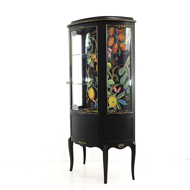 Vintage Louis XV / Louis XVI Style Display Cabinet For Sale - Image 10 of 10