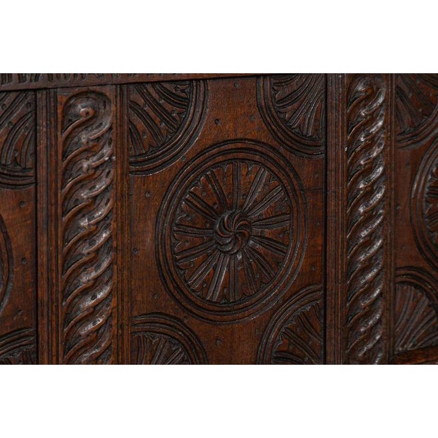 Early 18th Century English Oak Carved Coffer, 1720s For Sale - Image 10 of 17