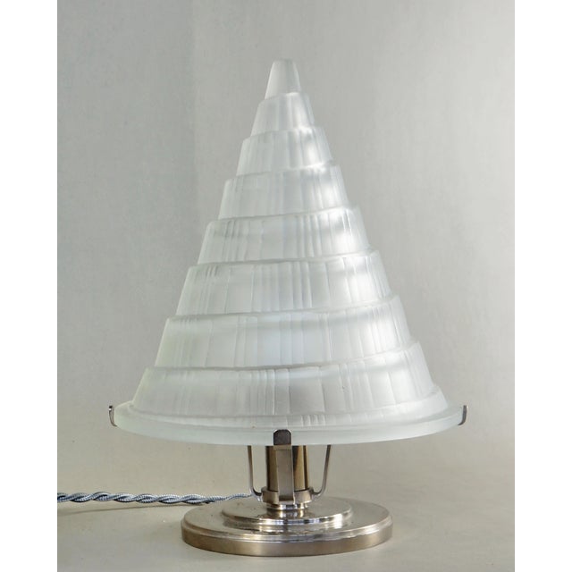 Art Deco French Art Deco Table Lamp by Marius Sabino - 1930s Stepped Conical Frosted Glass For Sale - Image 3 of 11