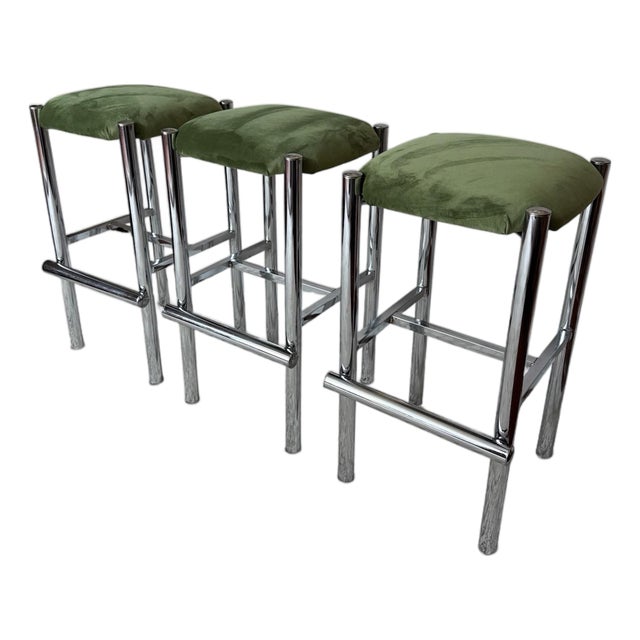 Mid 20th Century Modernist Cal-Style Chrome Counter Height Bar Stools With Velvet Green Seats - Set of 3 For Sale