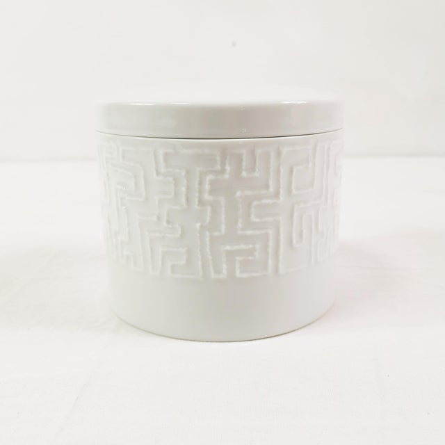 Mid-Century Modern Porcelain Bonbonniere by C. Fischer for Rosenthal, Germany, 1960s For Sale - Image 3 of 10