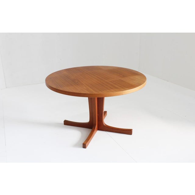 Brown Vintage Danish Round Extendable Dining Table in Teak, 1960s For Sale - Image 8 of 10