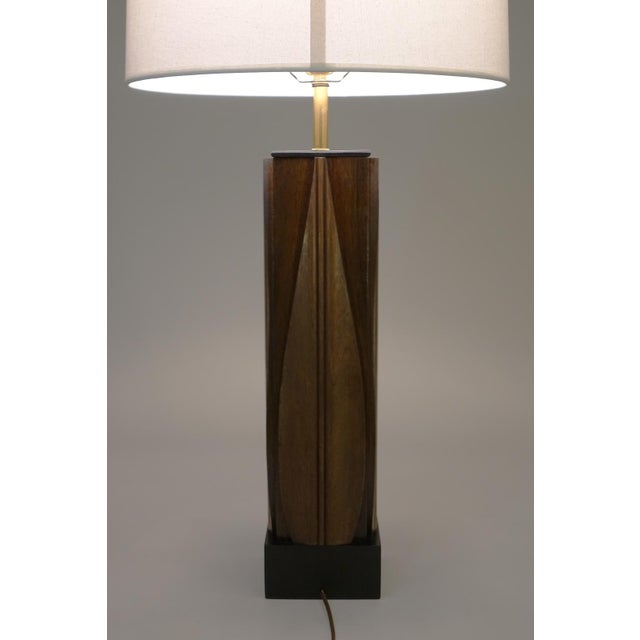 Laurel Mid Century Tiki Modern Carved Walnut Tropical Leaf Column Table Lamp 1960's For Sale In Los Angeles - Image 6 of 9