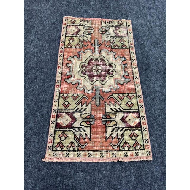 Turkish Yastik Rug 1'6" x 2'9" For Sale - Image 4 of 5