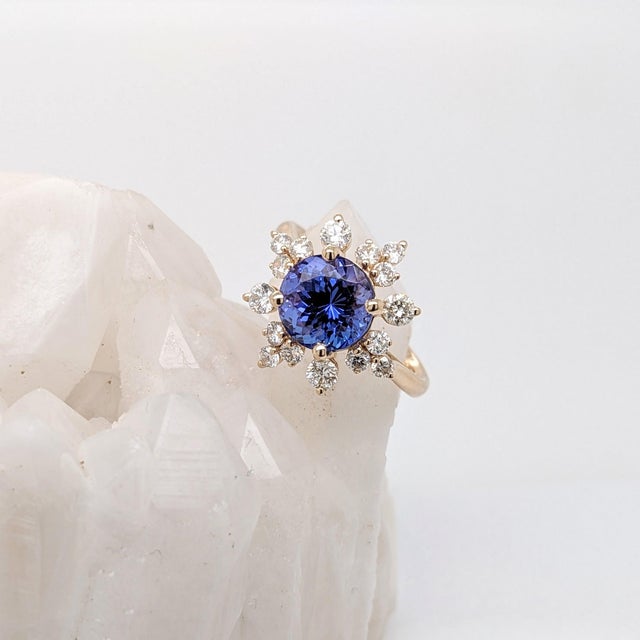 2.3Ct Snowflake Tanzanite Ring With Earth Mined Diamonds: Solid 14k Gold, 8.5mm, Size 6.75 For Sale In Columbus - Image 6 of 10