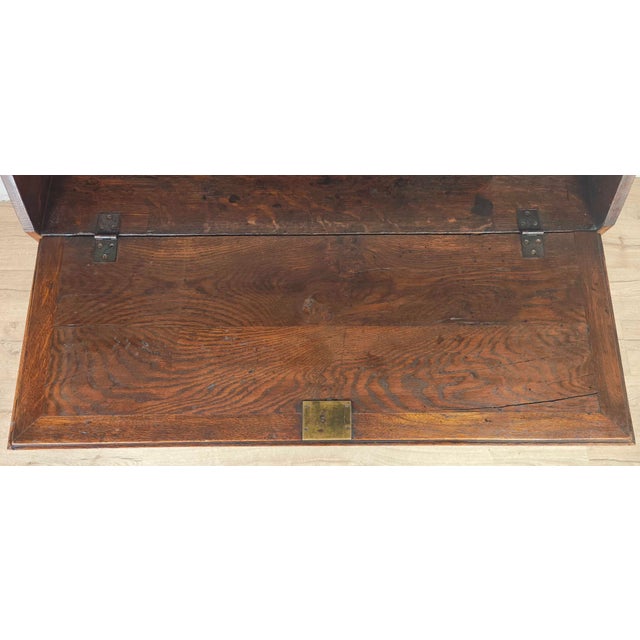 George III Desk in Oak, 1780 For Sale - Image 9 of 18