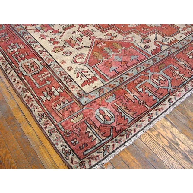Persian Late 19th Century N.W. Persian Serapi Carpet ( 9'6" x 12'3" - 290 x 373 ) For Sale - Image 3 of 6