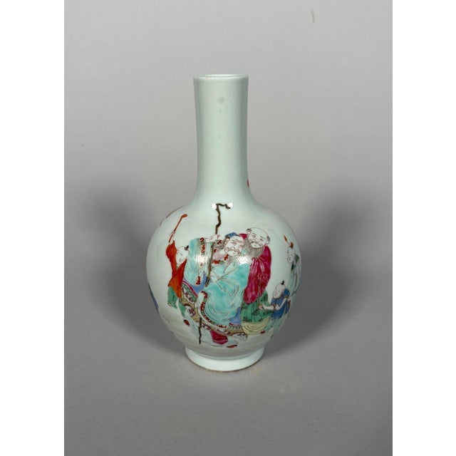 Asian Famille rose porcelain vase from the Yongzheng period (1677-1736) For Sale - Image 3 of 9